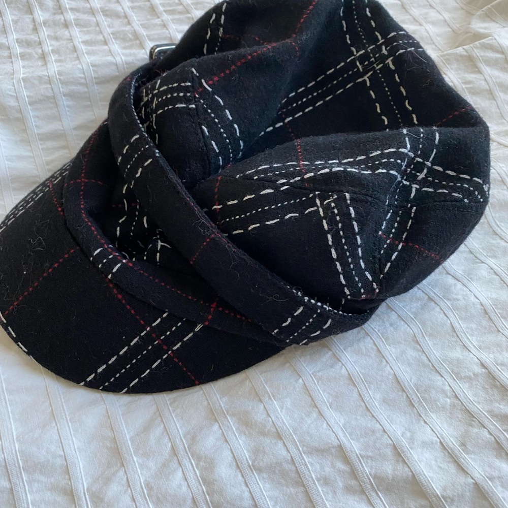 Wool hat - Picture 2 of 2